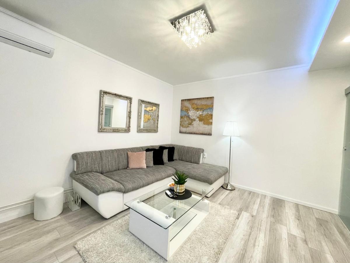 Apartment "Mimoza 1" Self Check-In, Self Check-Out 오토칵 외부 사진