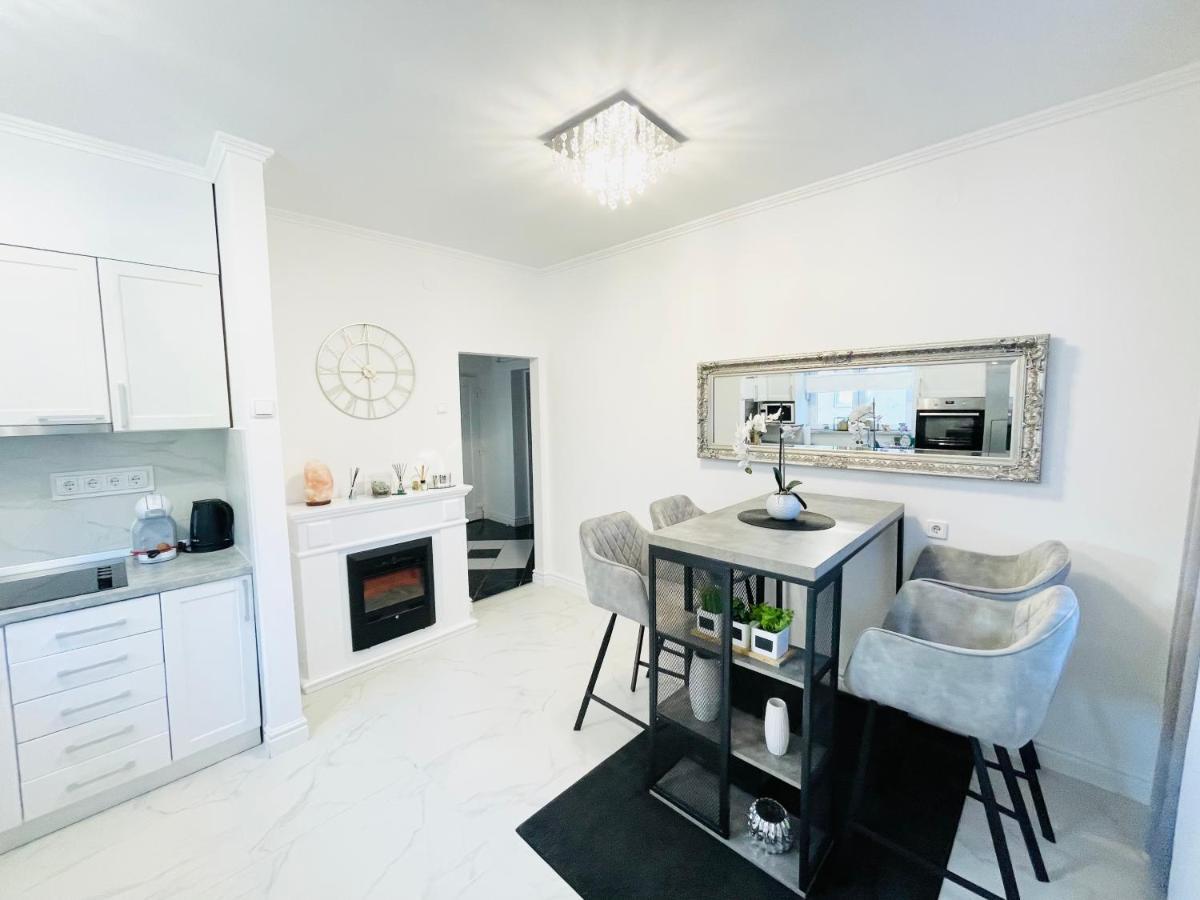 Apartment "Mimoza 1" Self Check-In, Self Check-Out 오토칵 외부 사진